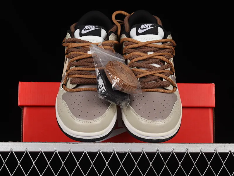All Categories Nk SB Dunk Series Nk SB Dunk Low Low-top Sneakers Nk Dunk Low Desert Wasteland Panda Prank Customized version of deconstructed strap casual sneakers DD1391-100